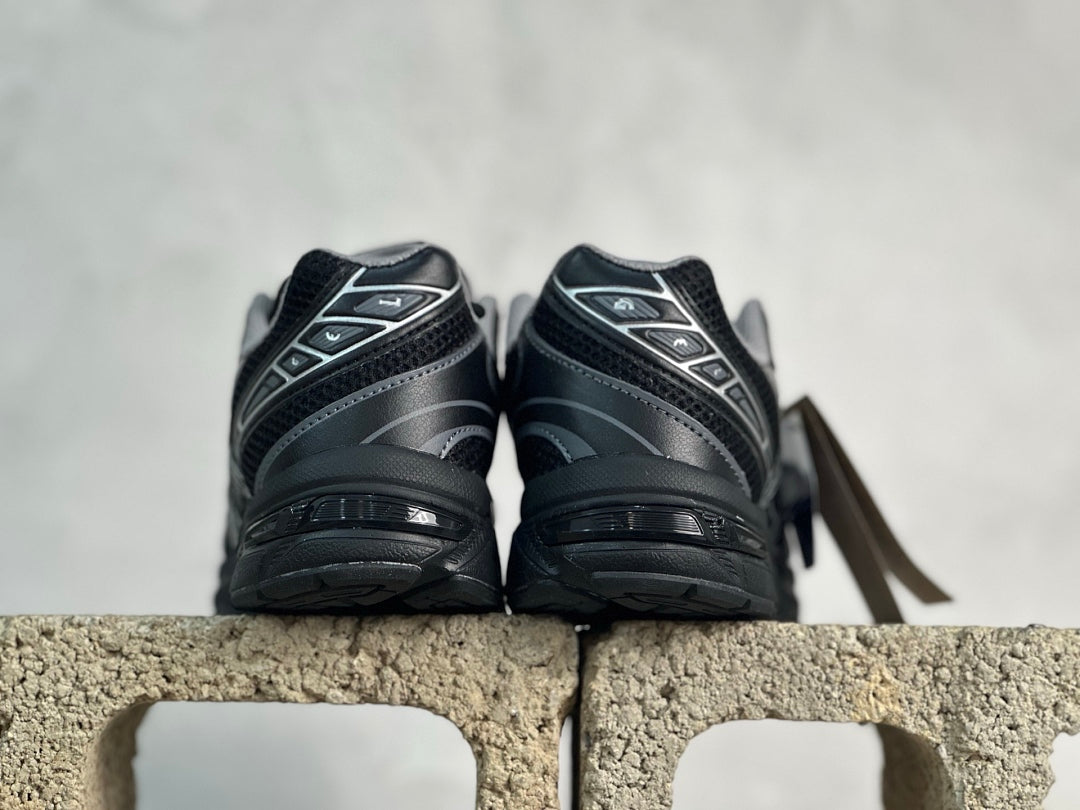 Gel-1130 Black/Pure Silver