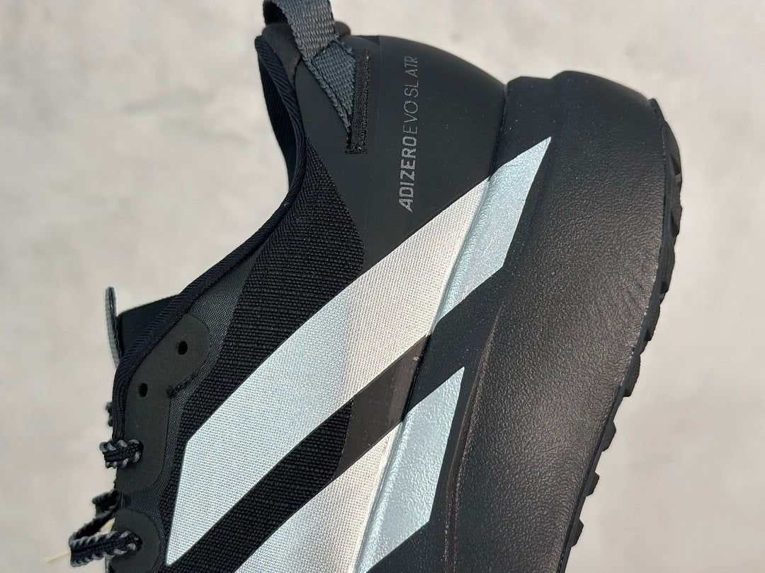 Evo SL Black / White