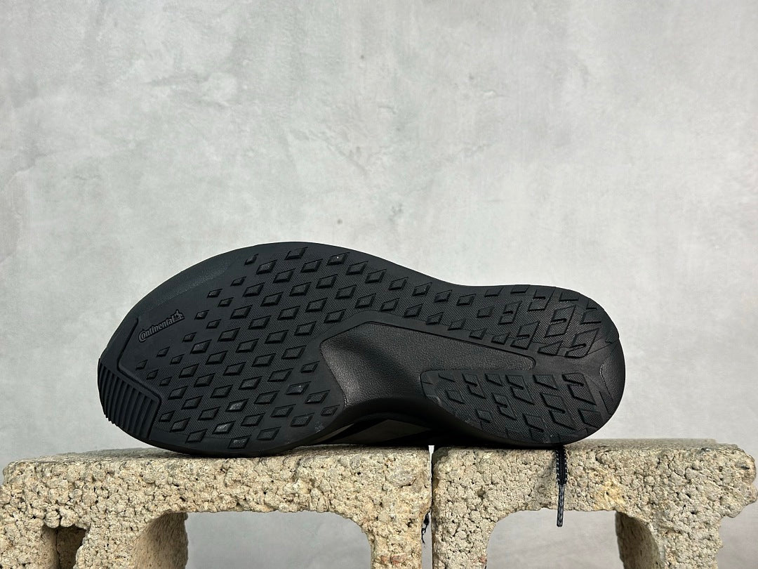 Evo SL Black / White