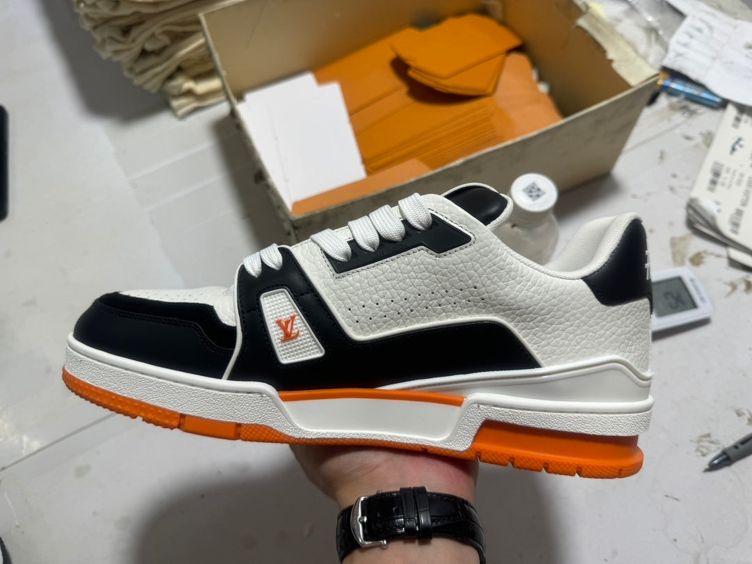 Trainer White and Orange