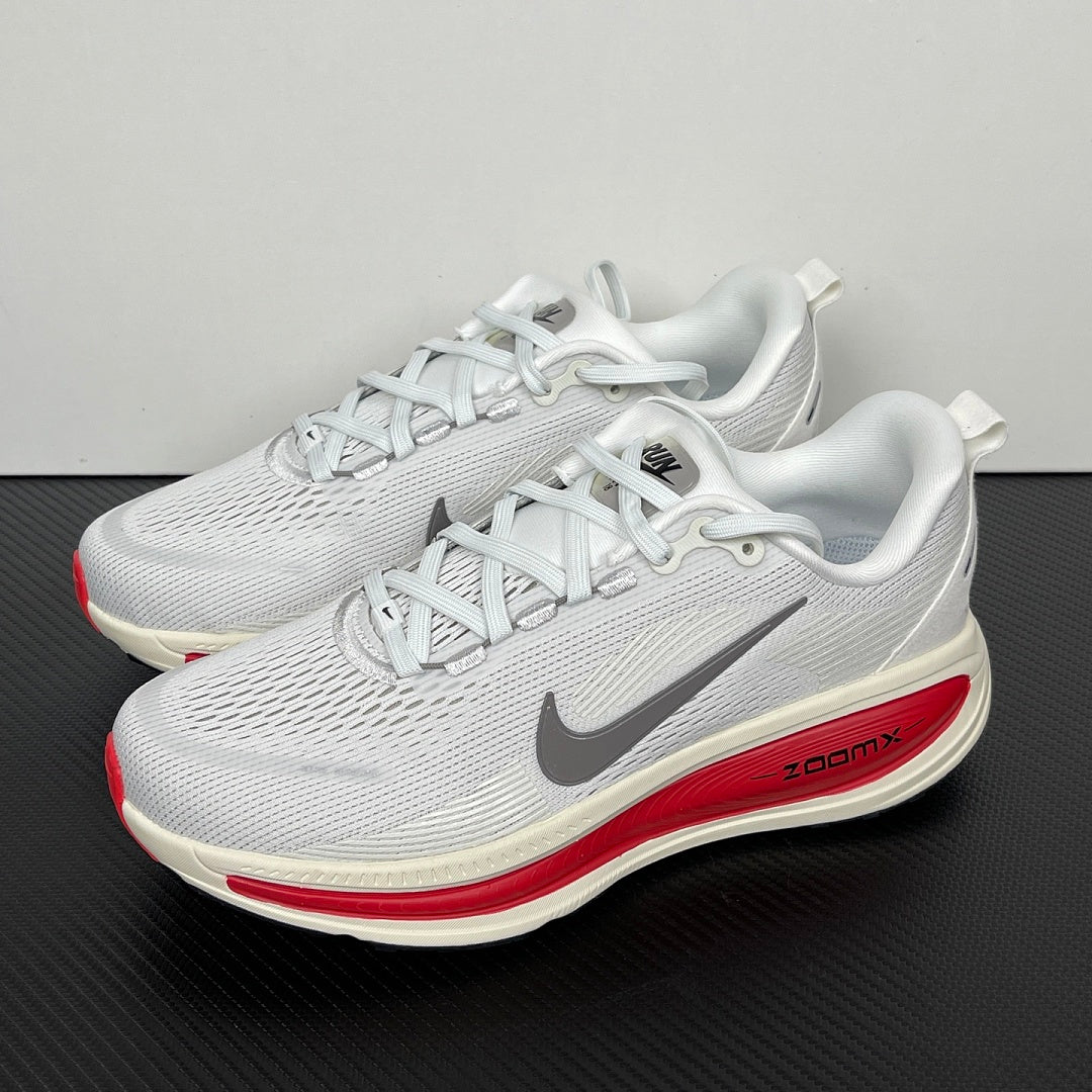 Vomero 18 Platinum Tint Siren Red Light Smoke Grey Metallic Pewter