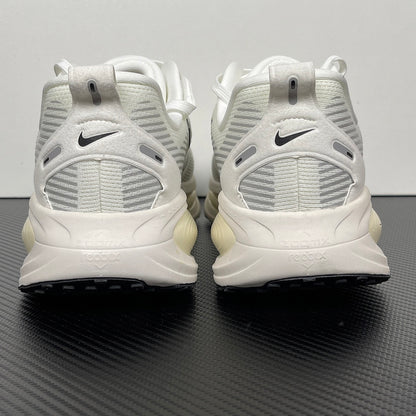 Vomero 18 White/Black
