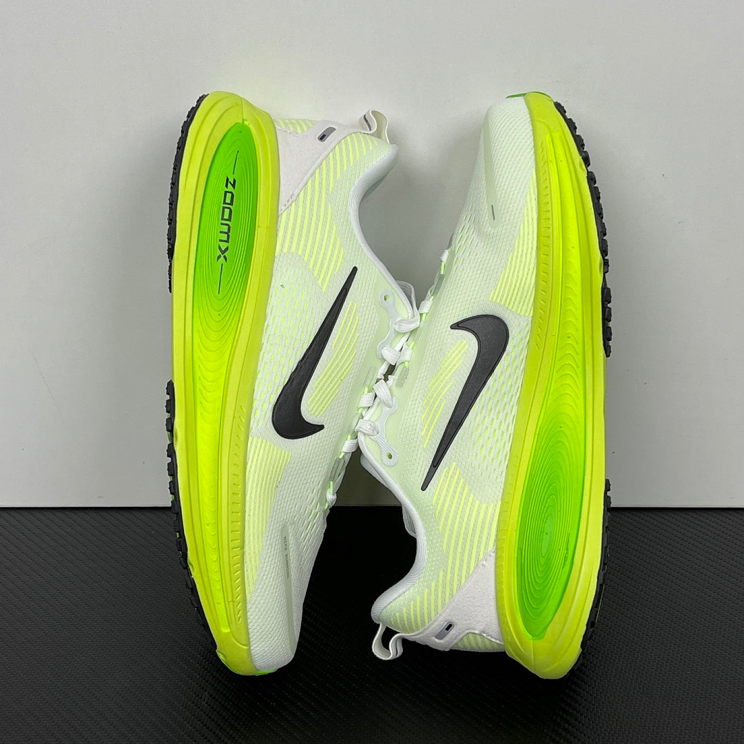 Vomero 18 White/Yellow/Green