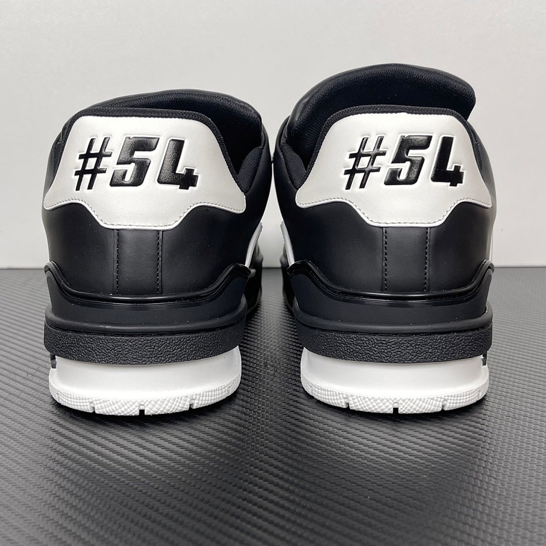 Trainer Black and Grey
