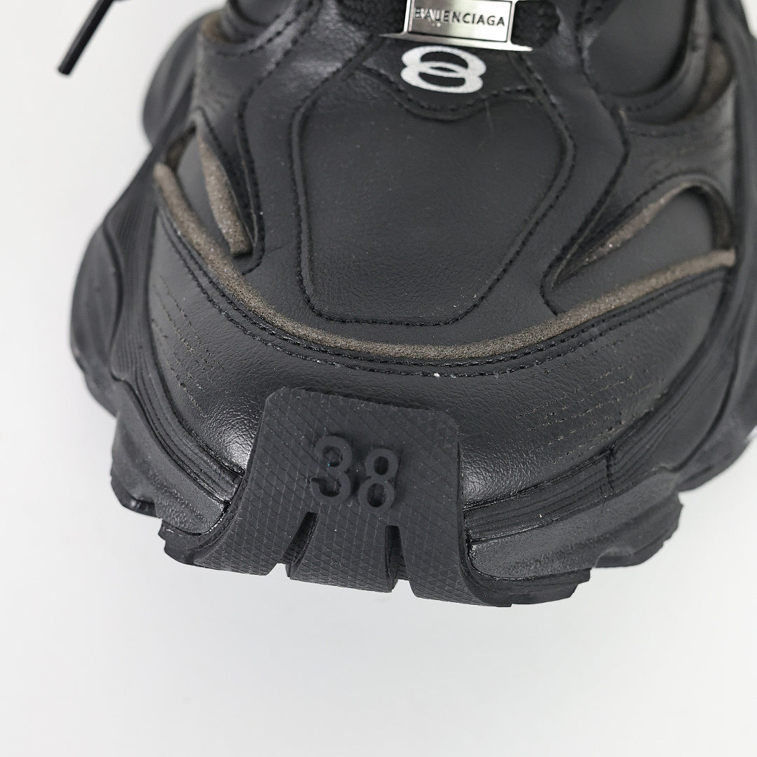 BLG Cargo Black
