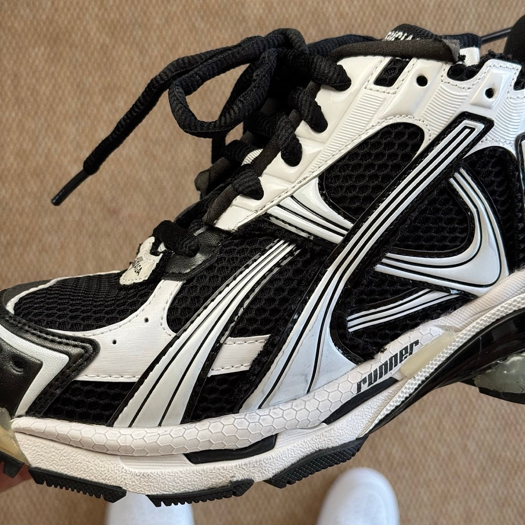 BLG Runner 7.0 White Black