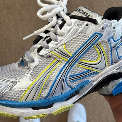 BLG Runner White/Black/Blue/Yellow