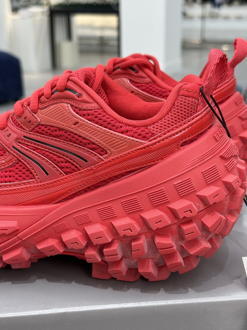 Defender Rubber Platform Red/Black