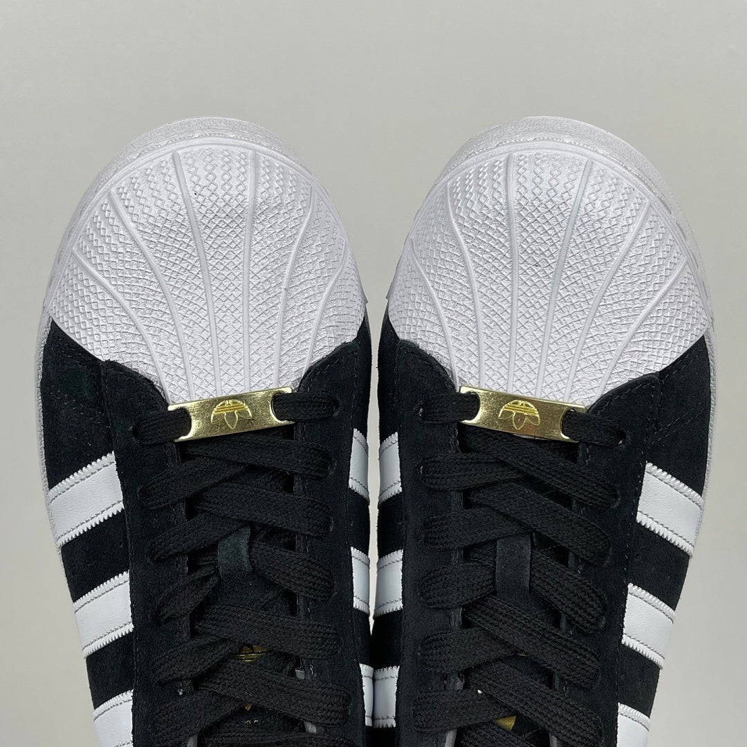Superstar Black and White