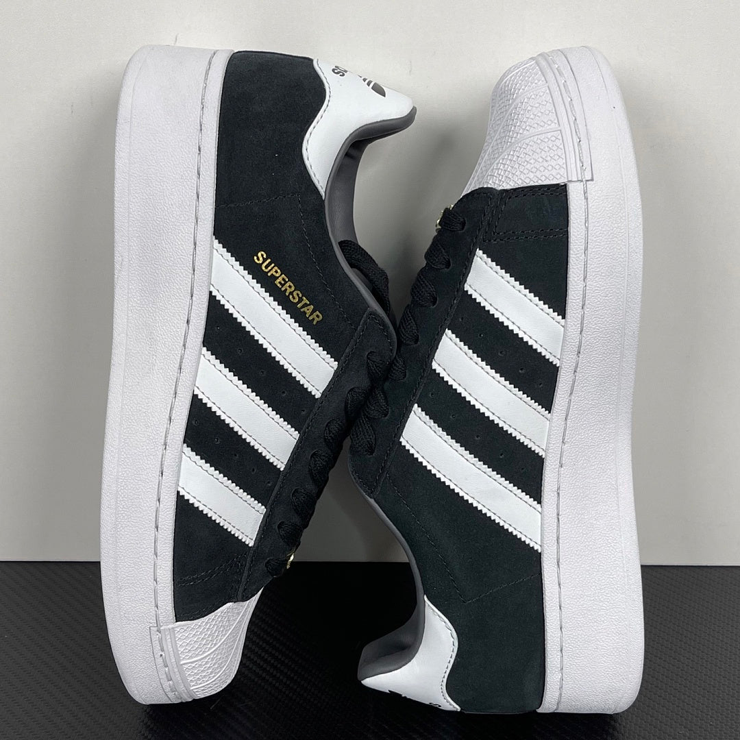 Superstar Black and White