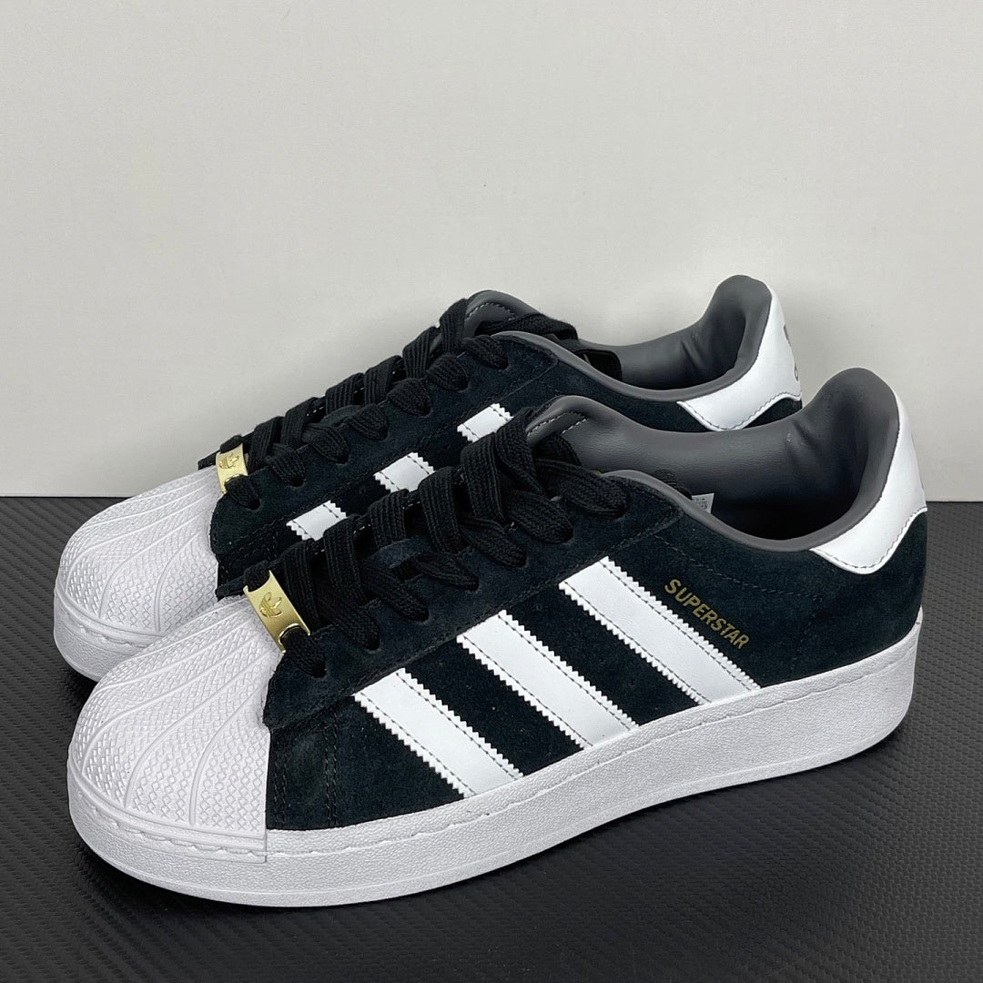 Superstar Black and White