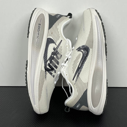 Vomero 18 Black/White