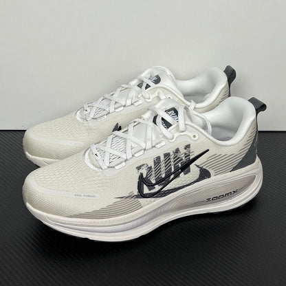 Vomero 18 Black/White