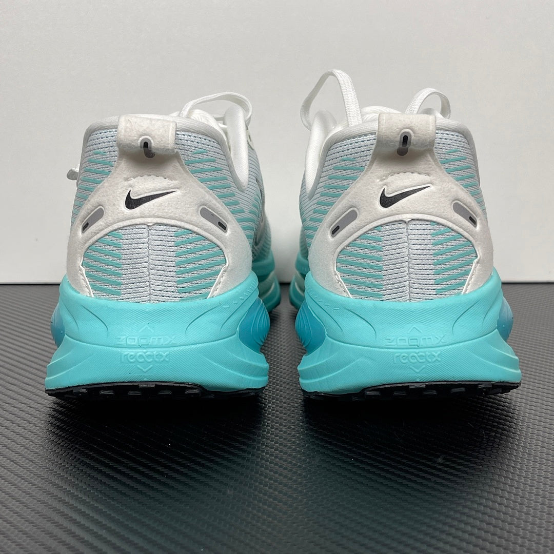 Vomero 18 White/Blue