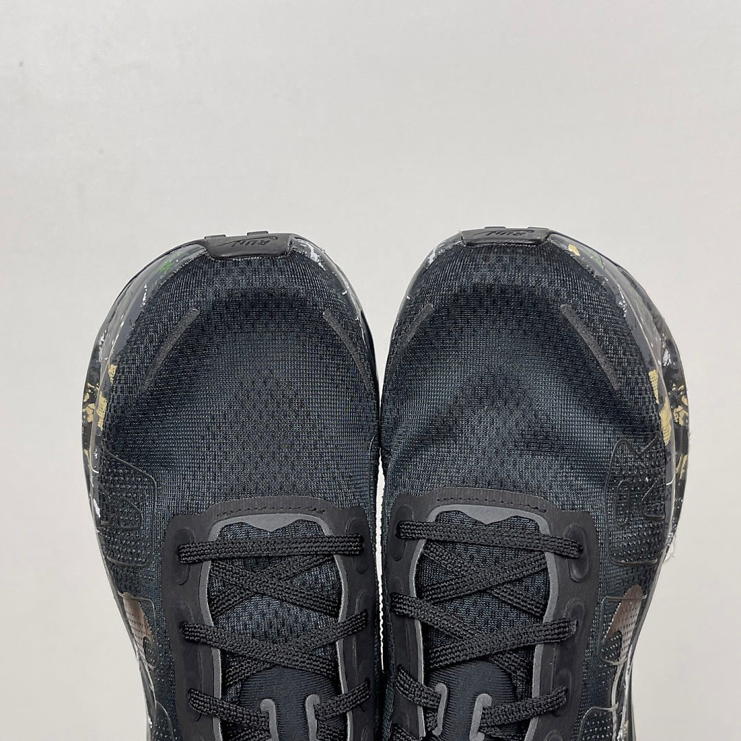 Vomero Premium Black
