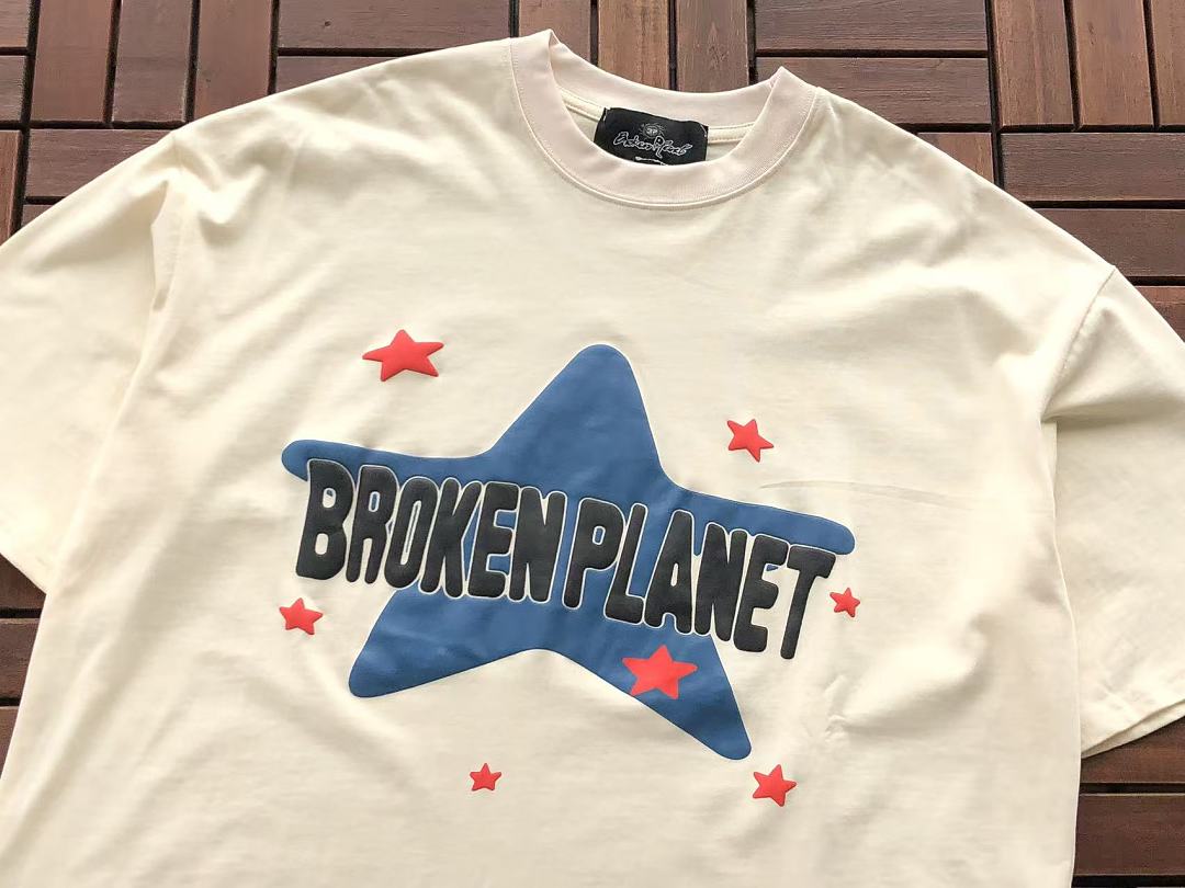 T-Shirt Broken Planet