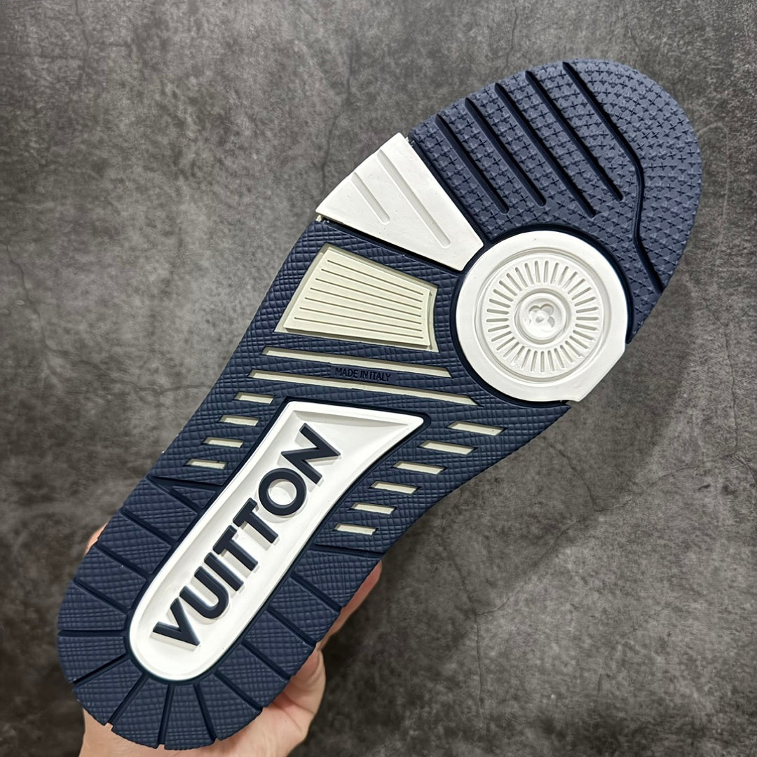 Trainer White and Blue