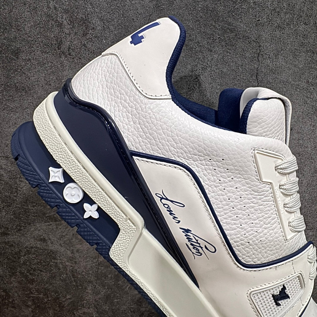 Trainer White and Blue