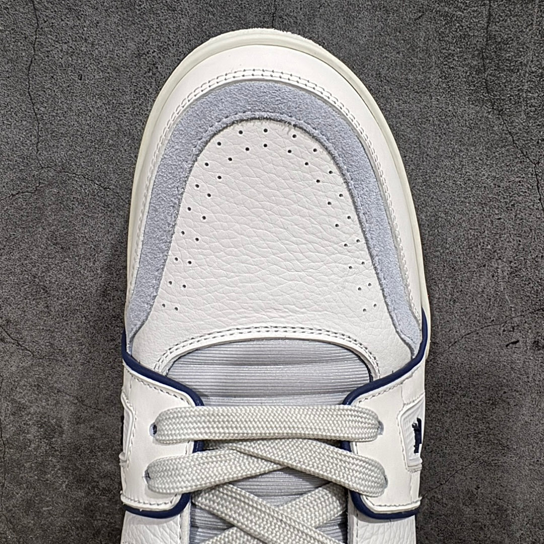 Trainer White and Blue