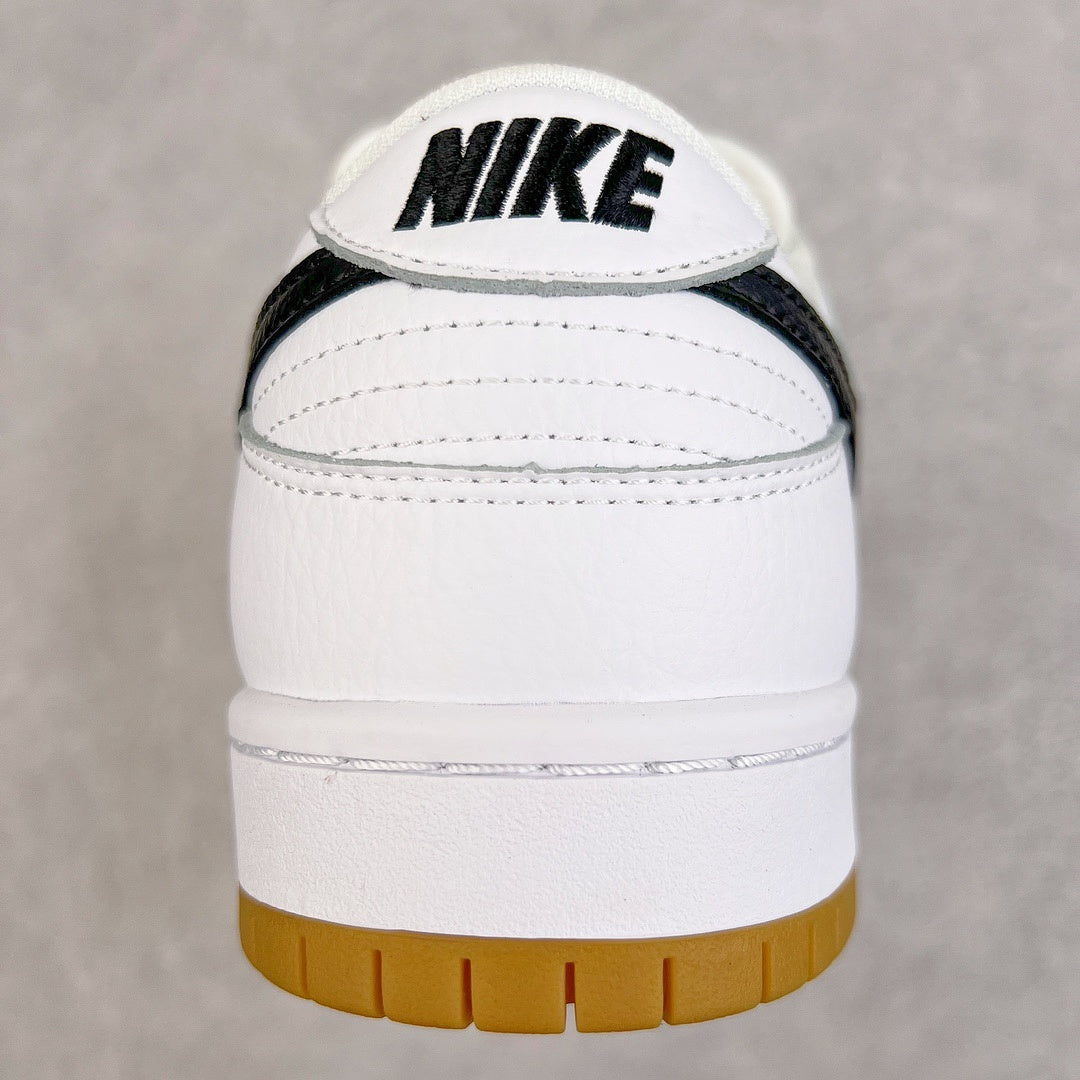 Dunk SB White Gum