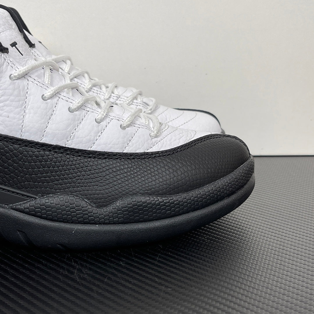 12 Retro Black and White