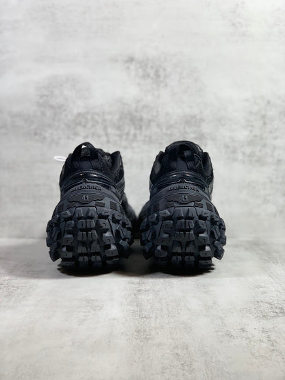 Defender Rubber Black