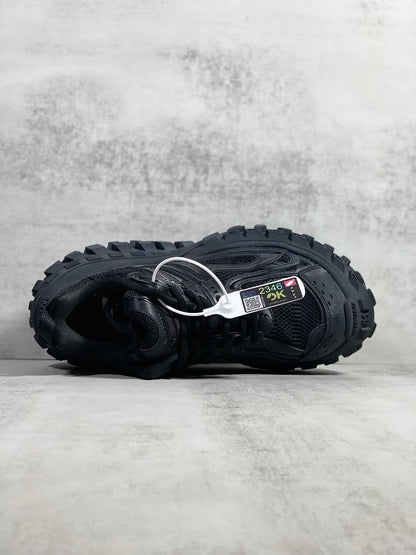 Defender Rubber Black