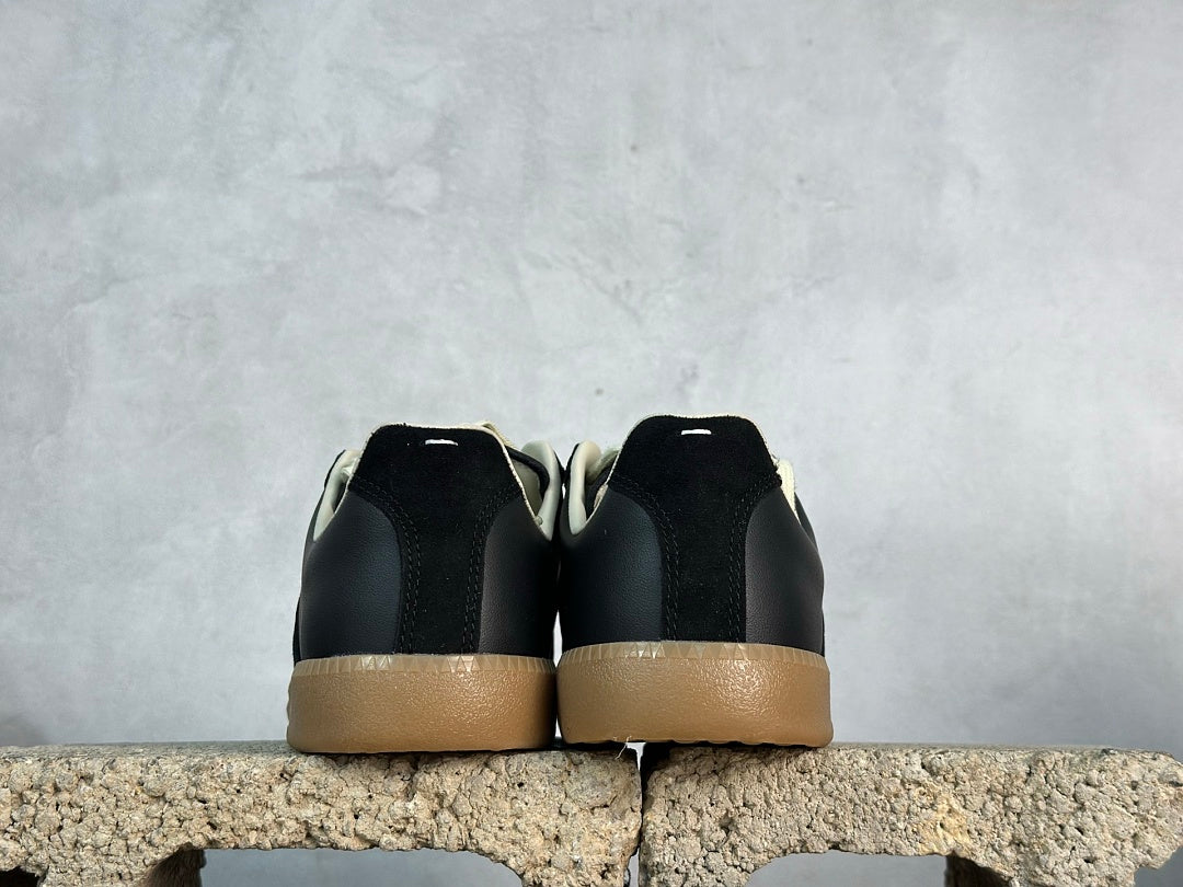 Maison Black