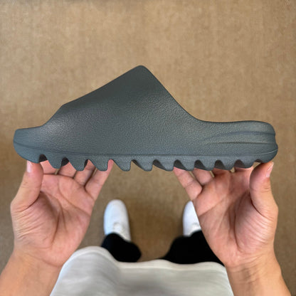 Slide Black