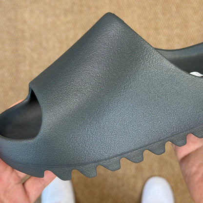 Slide Black