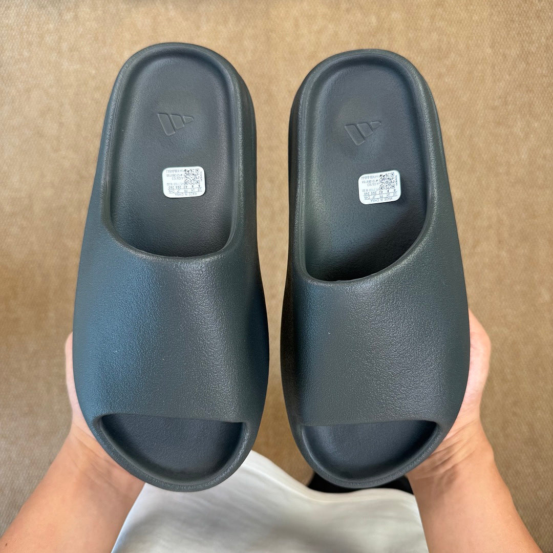 Slide Black