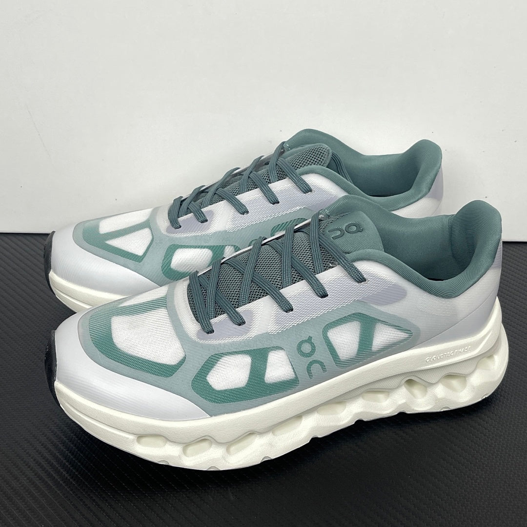 On Running Cloudtilt Remix White Grey