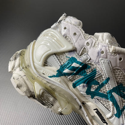 BLG Runner Graffiti White Blue