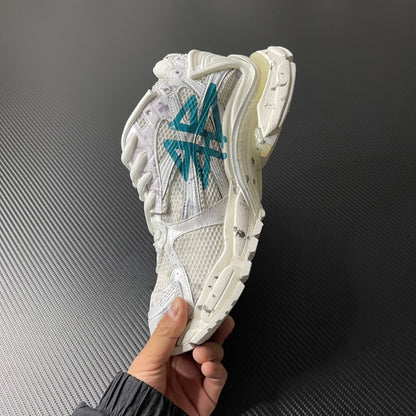BLG Runner Graffiti White Blue