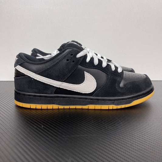 Dunk SB Black And White