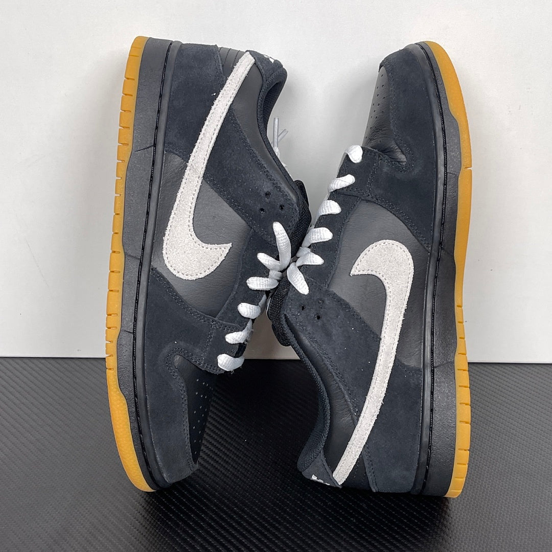 Dunk SB Black And White