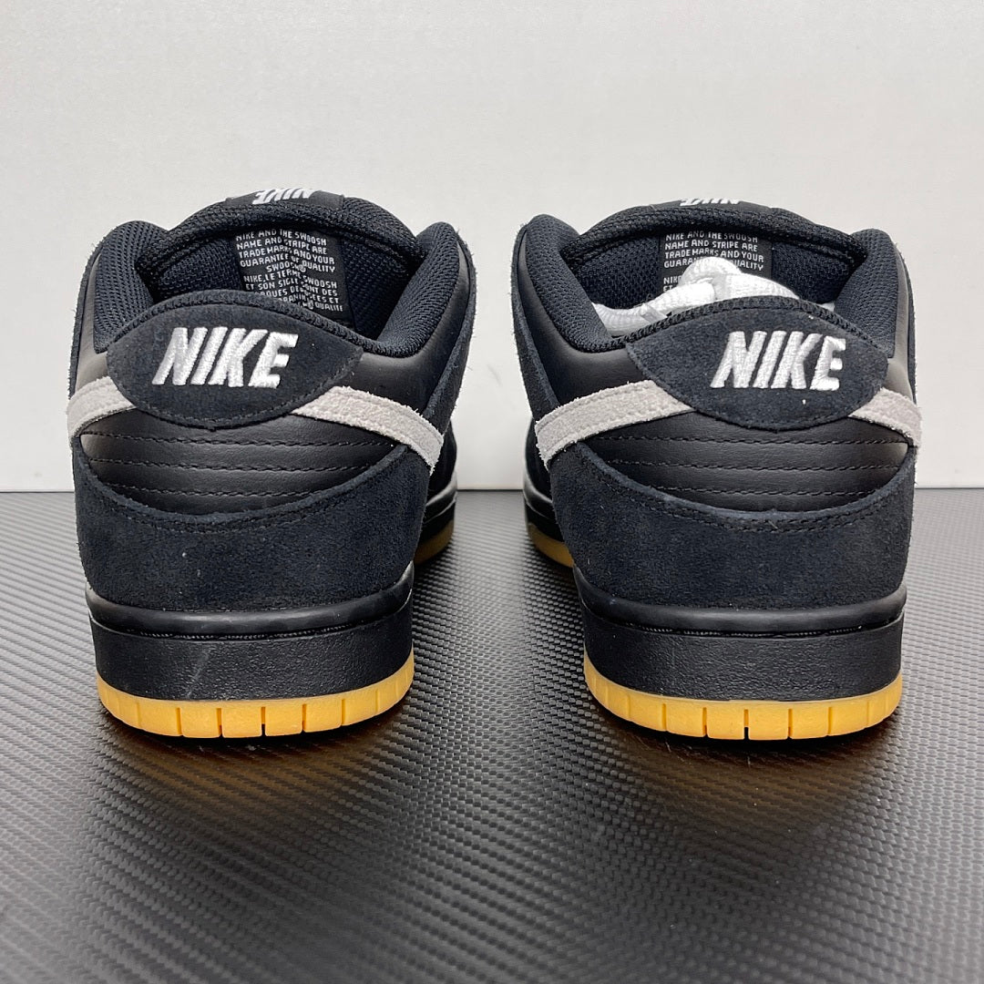 Dunk SB Black And White