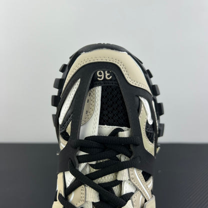BLG Track Beige Black
