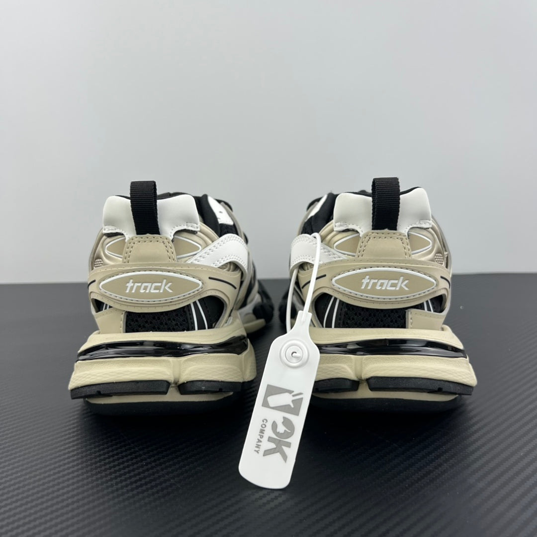 BLG Track Beige Black