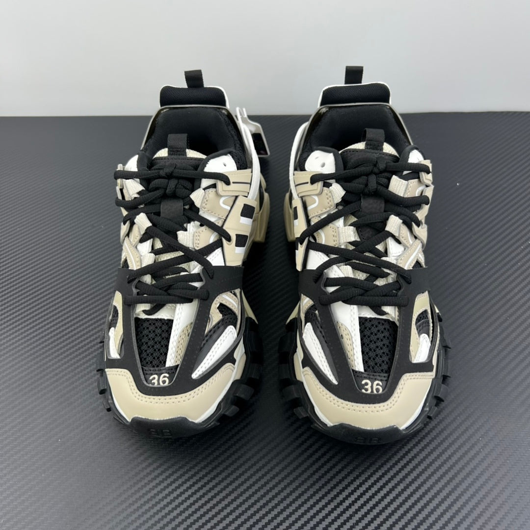 BLG Track Beige Black