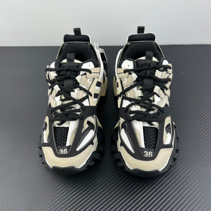 BLG Track Beige Black