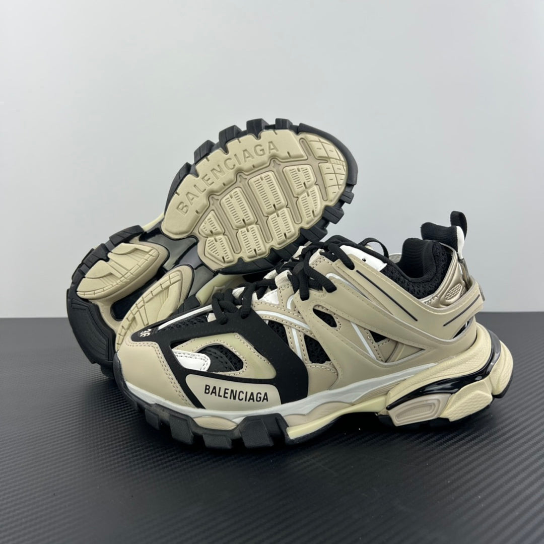 BLG Track Beige Black