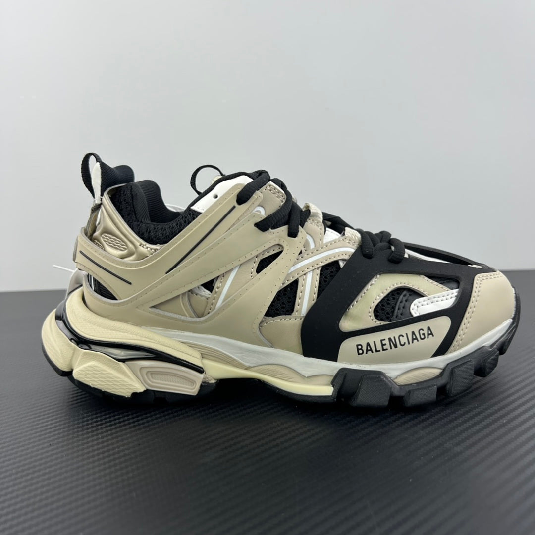 BLG Track Beige Black