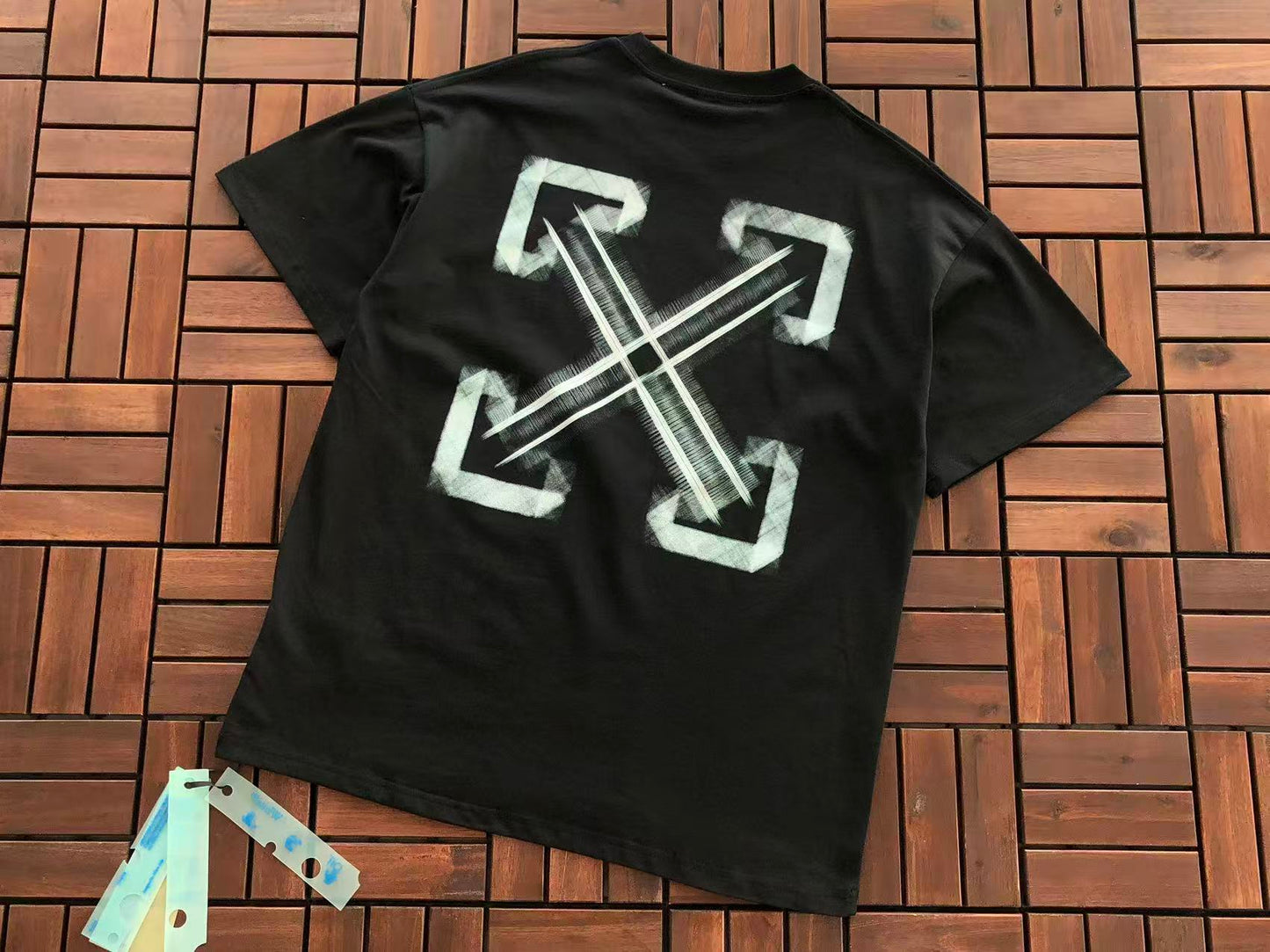 T-shirt Off