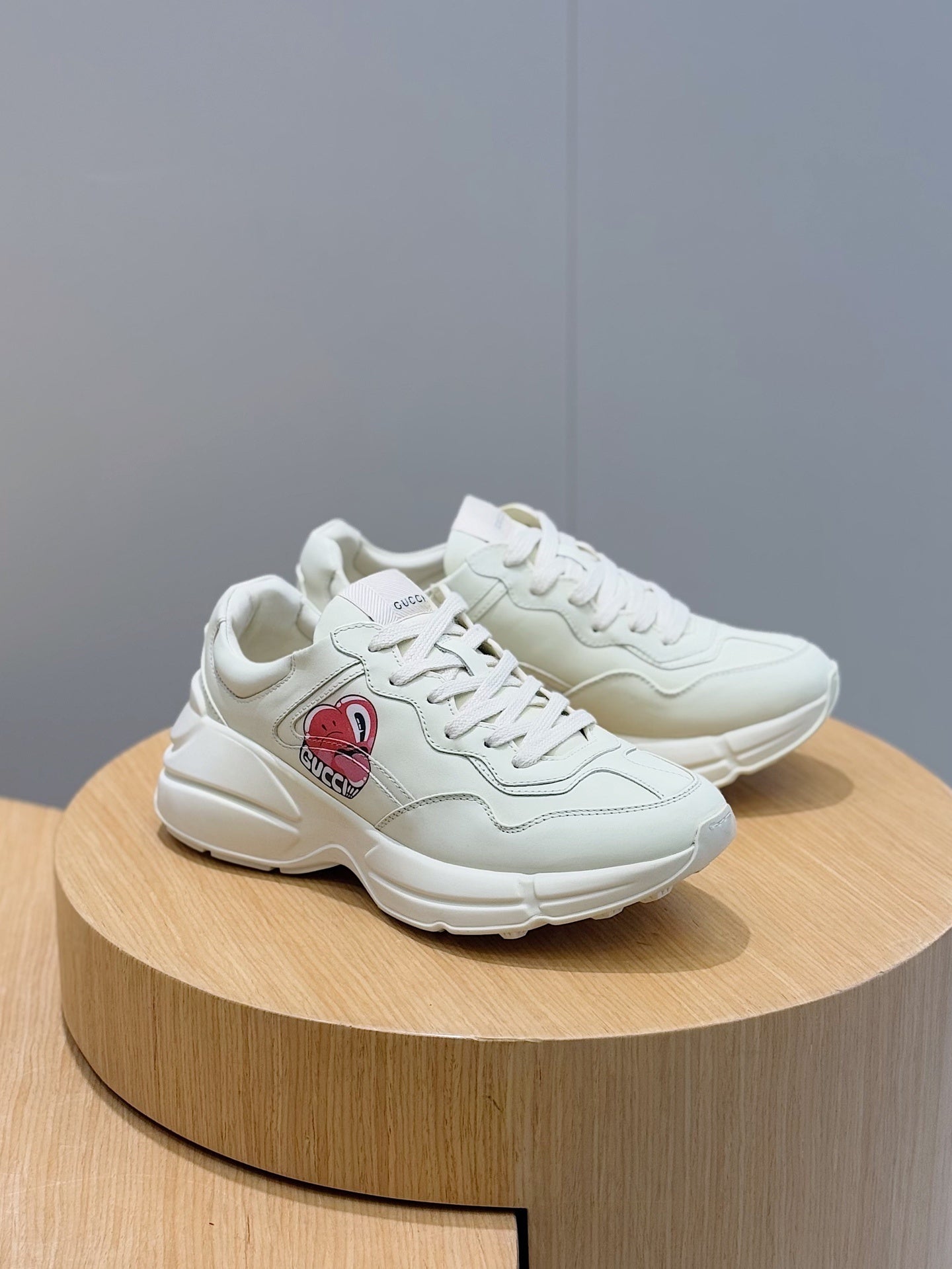 Gu Shoes