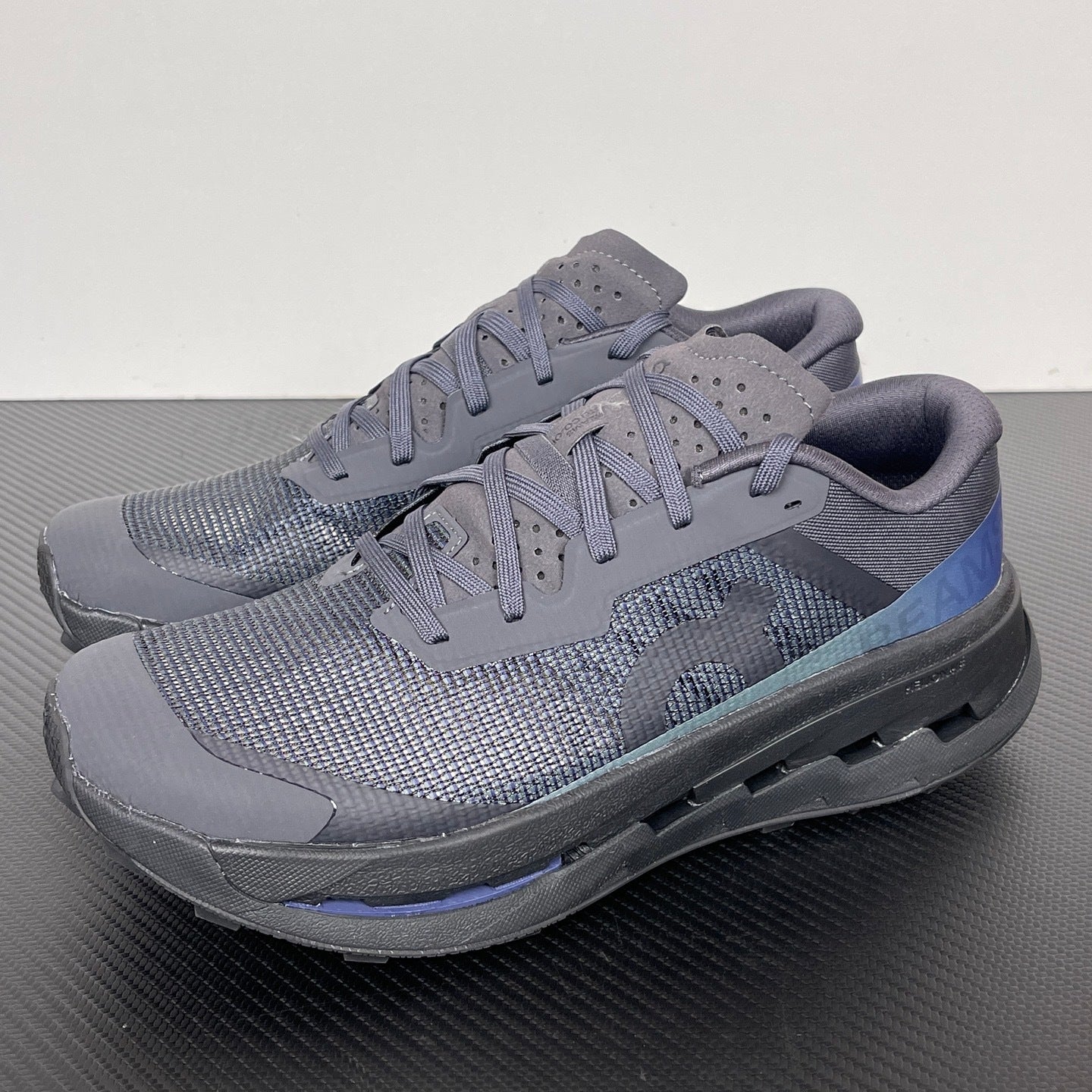 On Cloudultra 3 Black Blue