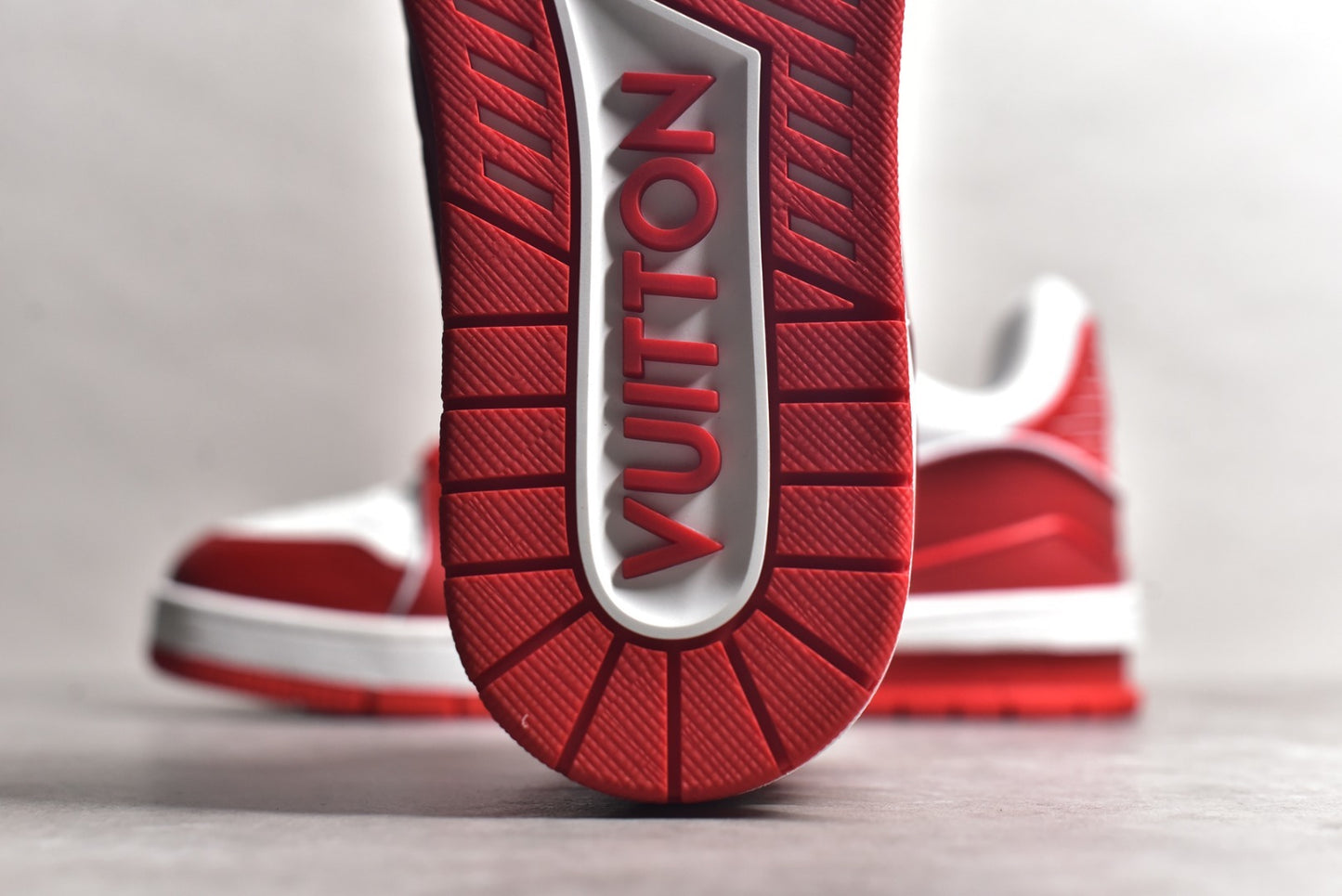 Trainer White and Red