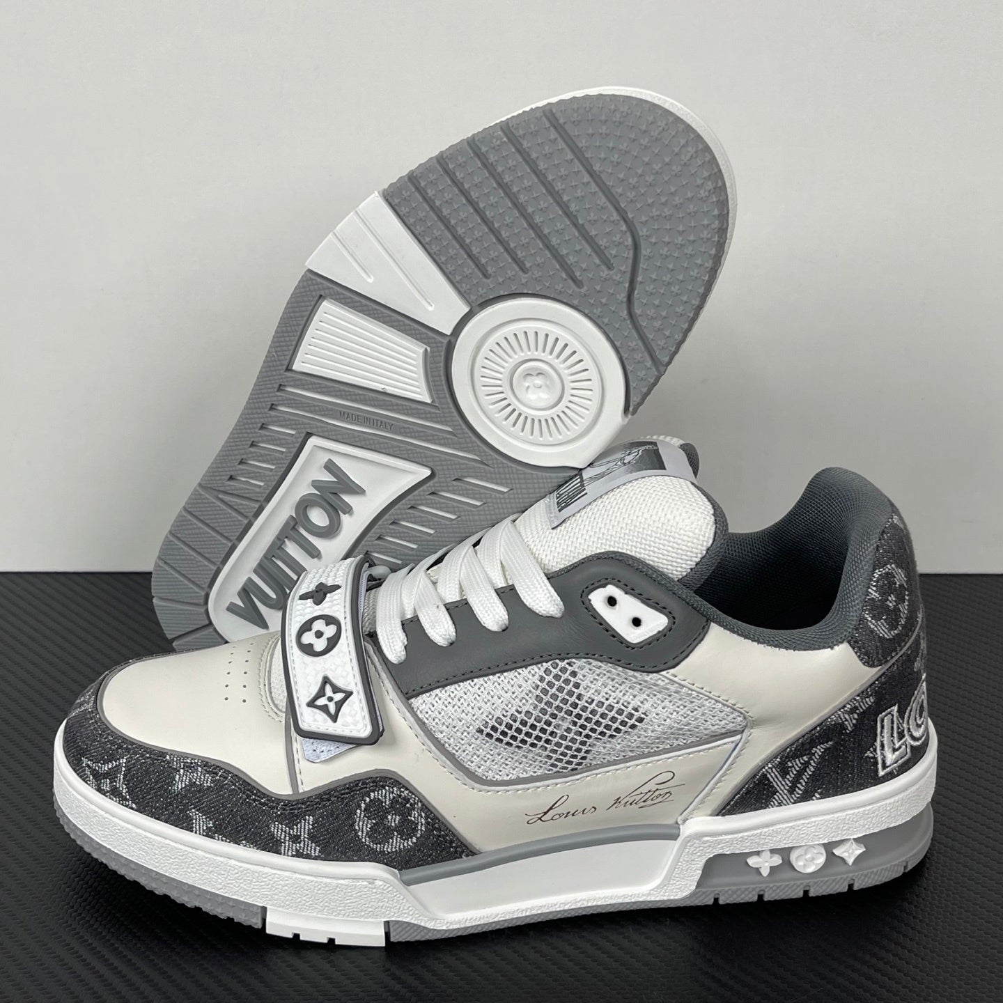 Trainer Gray