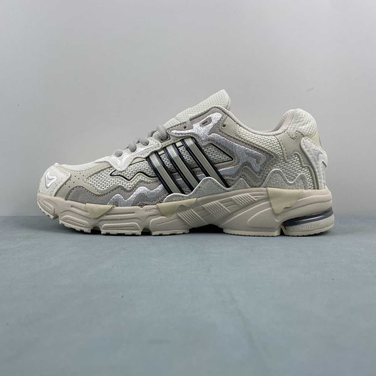AD Response White