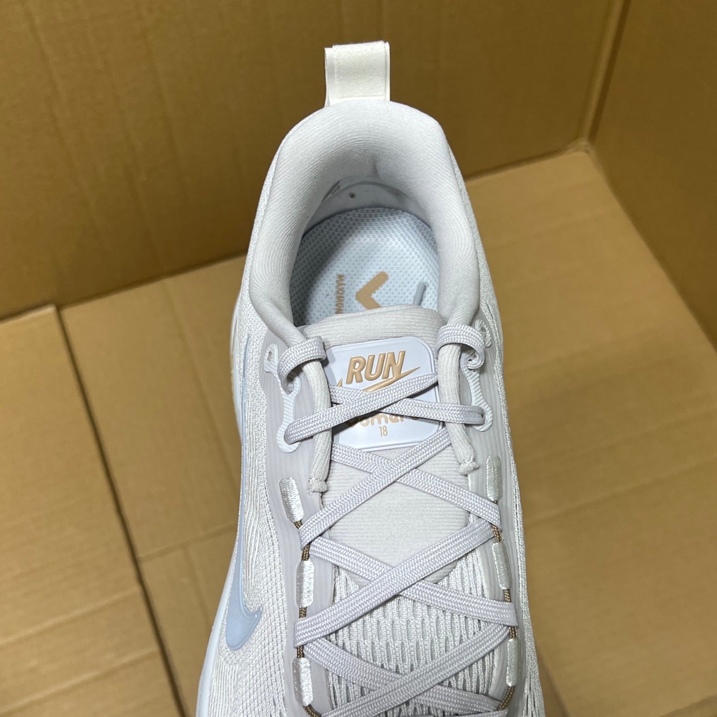 Vomero 18 Vast Grey Summit White